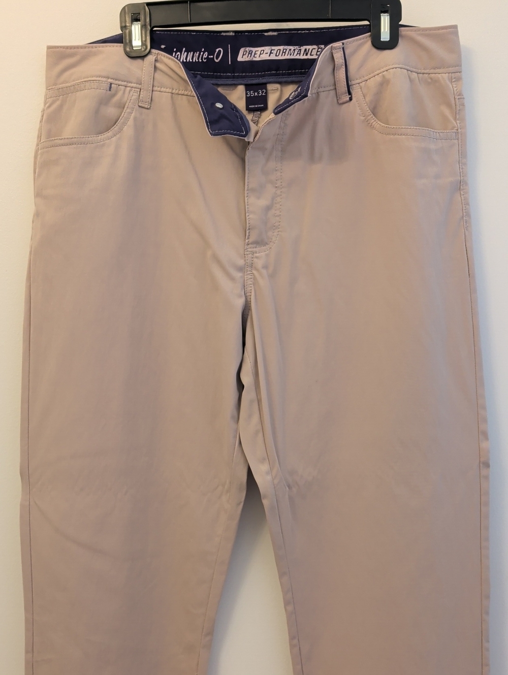 johnnie-O Men's Tan Performance Chinos Size 35w/32l